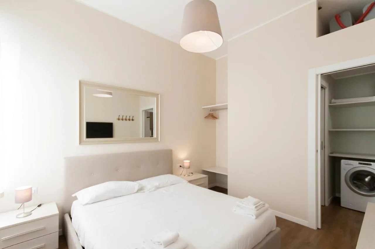 Via Torino Apartment 3 Milano 0*,  İtalya