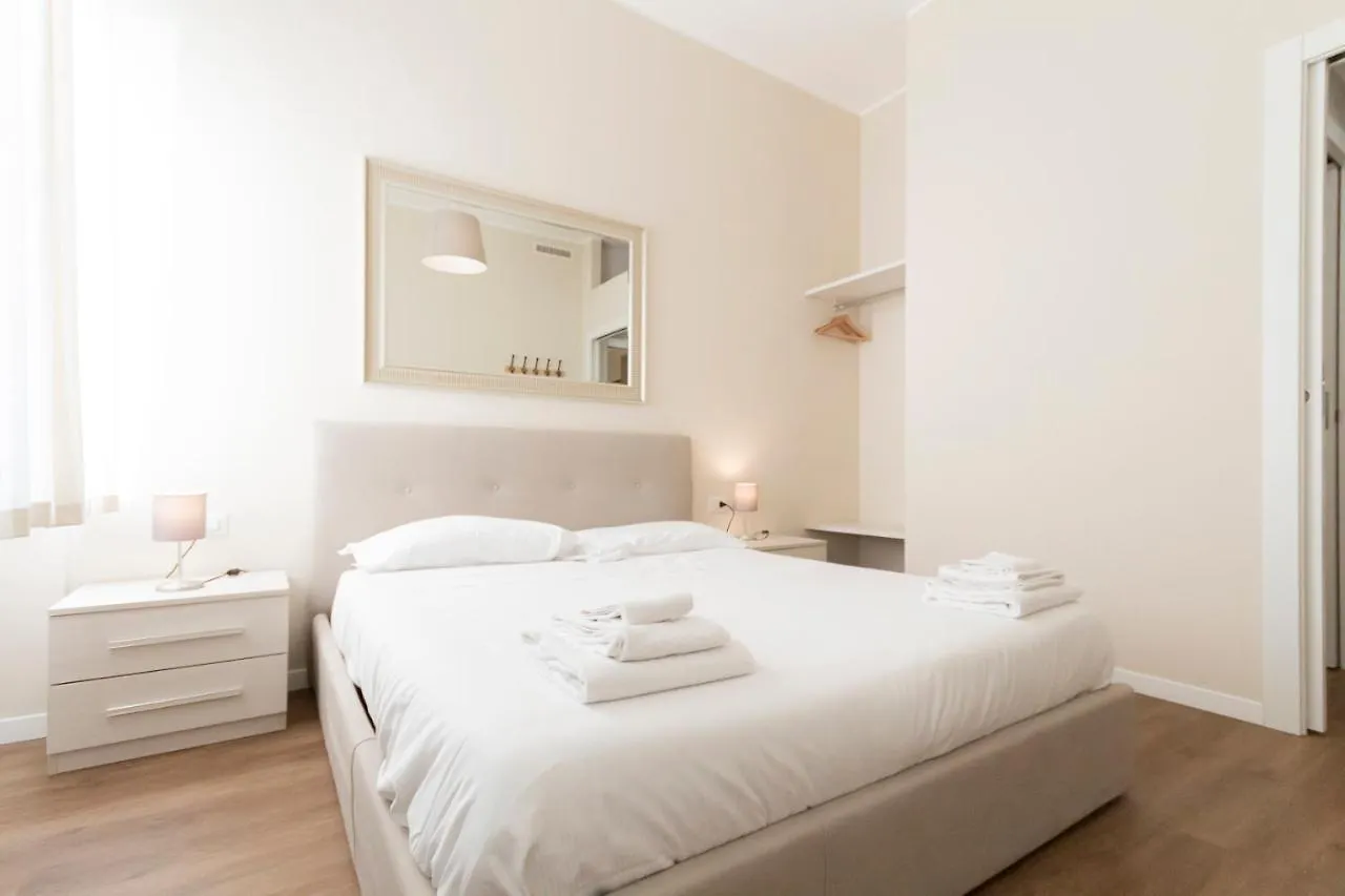 Via Torino Apartment 3 Milano İtalya