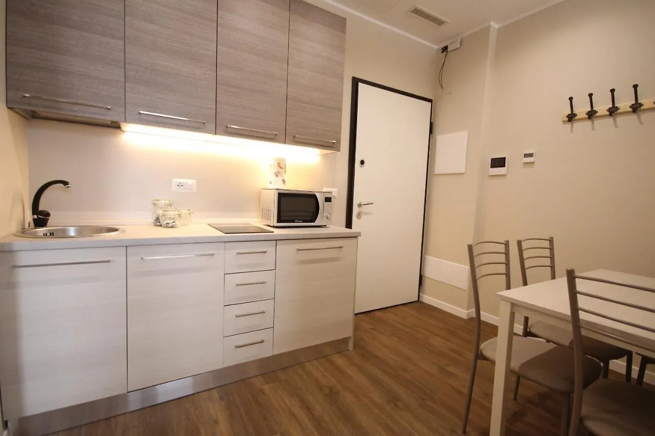 Via Torino Apartment 3 Milano
